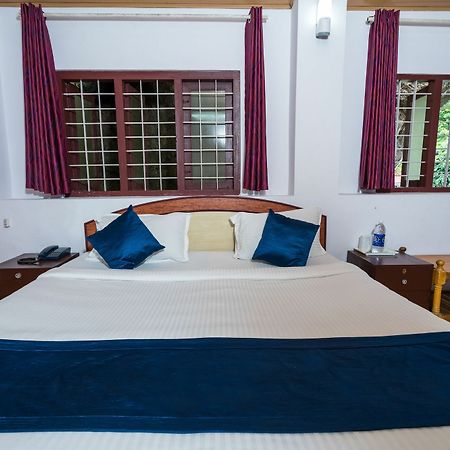 Oyo 10262 Hotel Munnar Rock エクステリア 写真